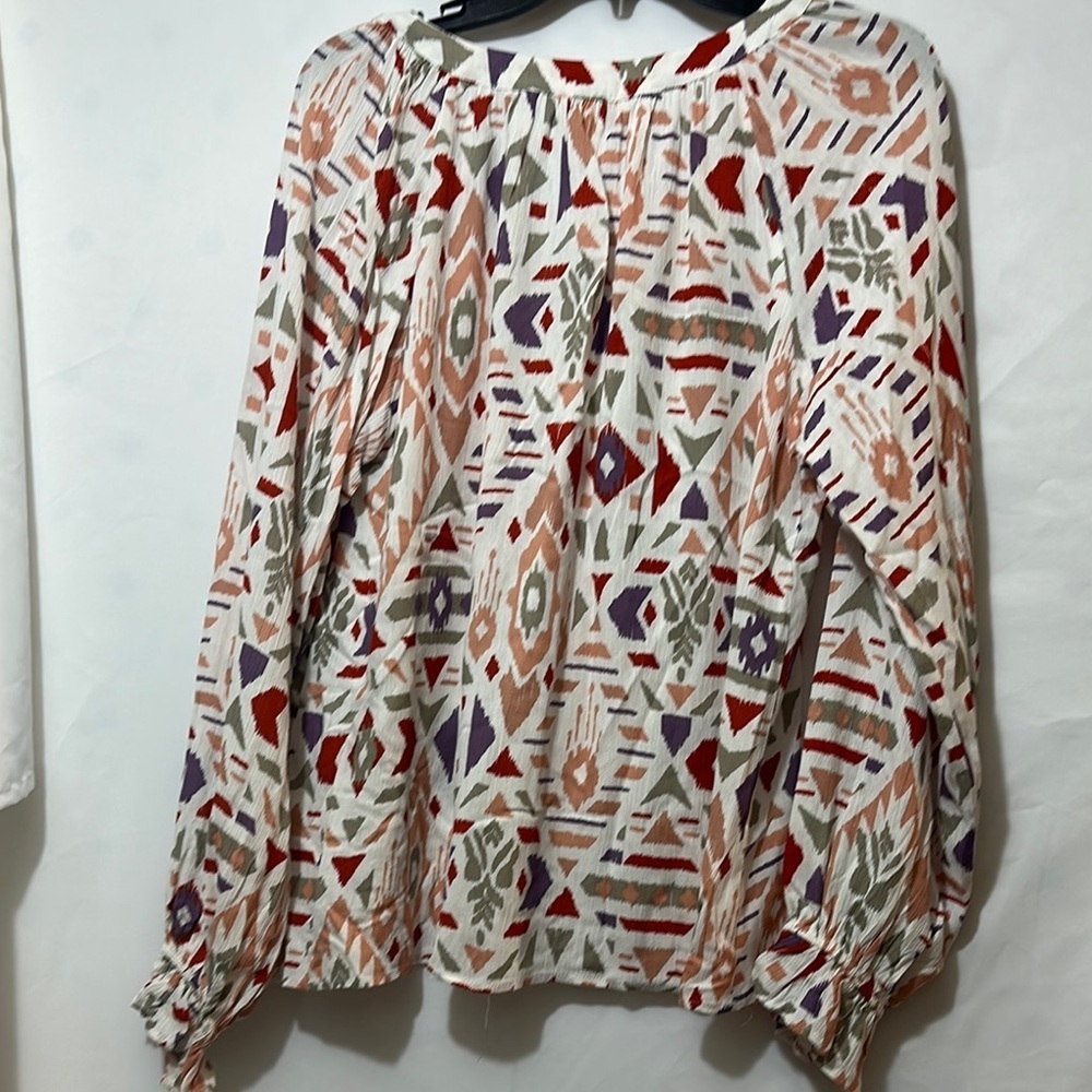 ANDREE BY UNIT White and Orange Bishop Sleeve Blouse - Picture 3 of 5